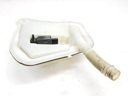 Used Windscreen washer tank BMW 3 Touring (E46) 330 xd (204 hp) 17546310