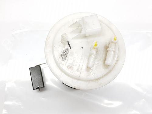 Used Fuel pump MERCEDES-BENZ VIANO (W639) CDI 2.2 (639.811, 639.813, 639.815, 639.711, 639.713) (136 hp) 27997444