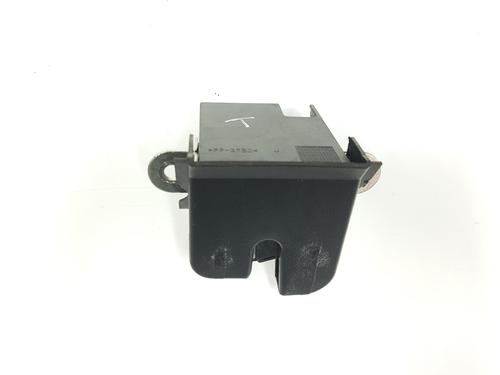 Tailgate lock VW GOLF VI (5K1) 2.0 GTi | BP21589602C101 