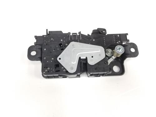 Used Tailgate lock BMW X1 (F48) xDrive 18 d (150 hp) 10484085
