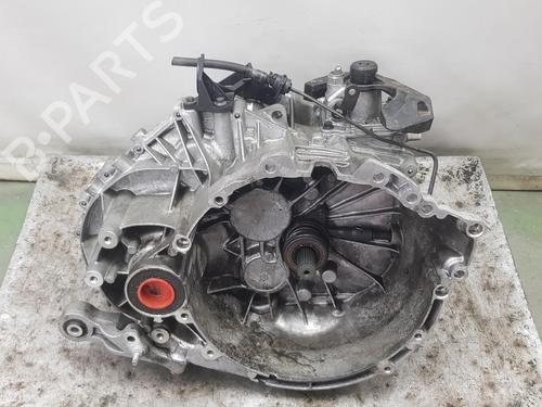 Used Gearbox VOLVO V40 Hatchback (525) D2 (120 hp) 6538492
