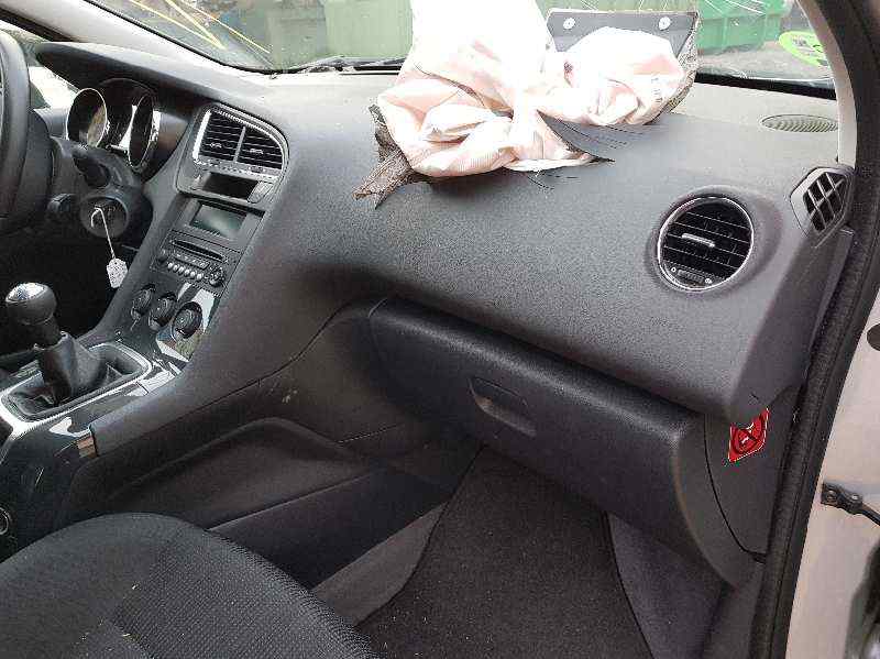 Fuse box PEUGEOT 5008 (0U_, 0E_) 1.6 16V BParts