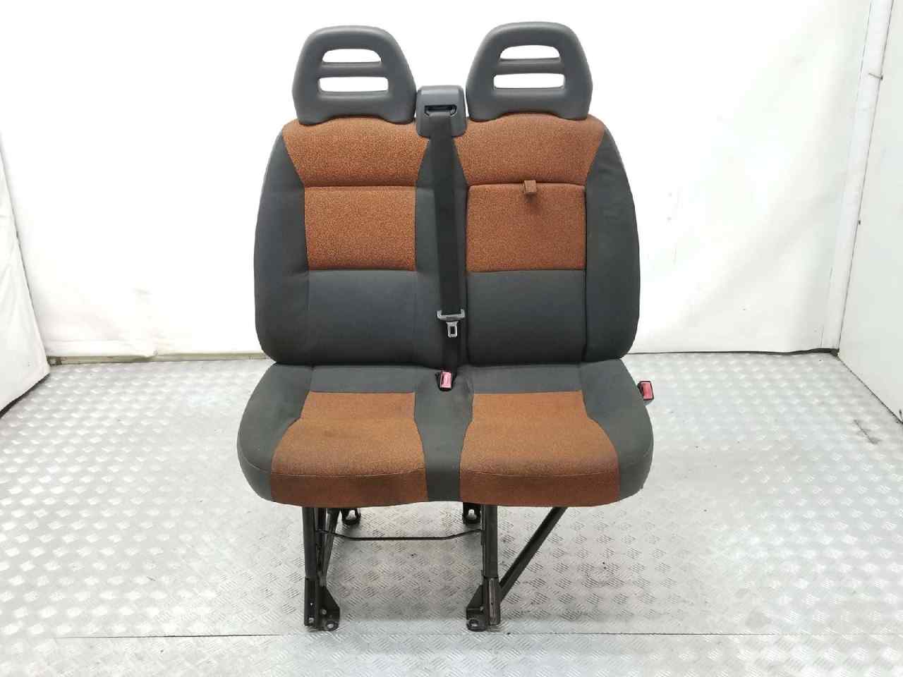 fiat 3 front seats