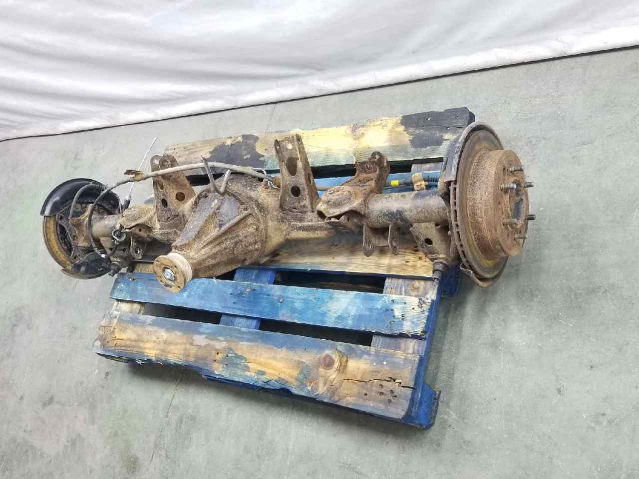 Essieu arrière TOYOTA LAND CRUISER 90 (_J9_) 3.0 TD (KZJ90_, KZJ95_) 411103D060 411103D060 I
