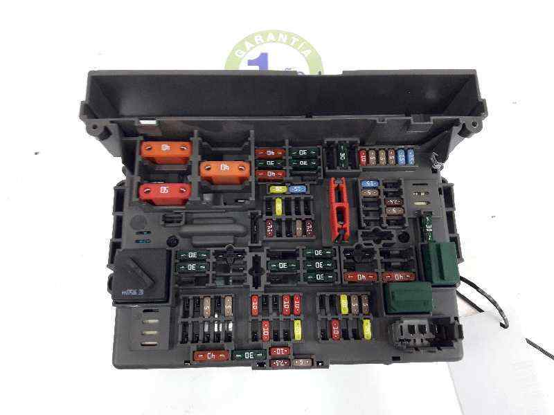 Automotive For BMW E90 128i Front Fuse Box Power Distribution Box
