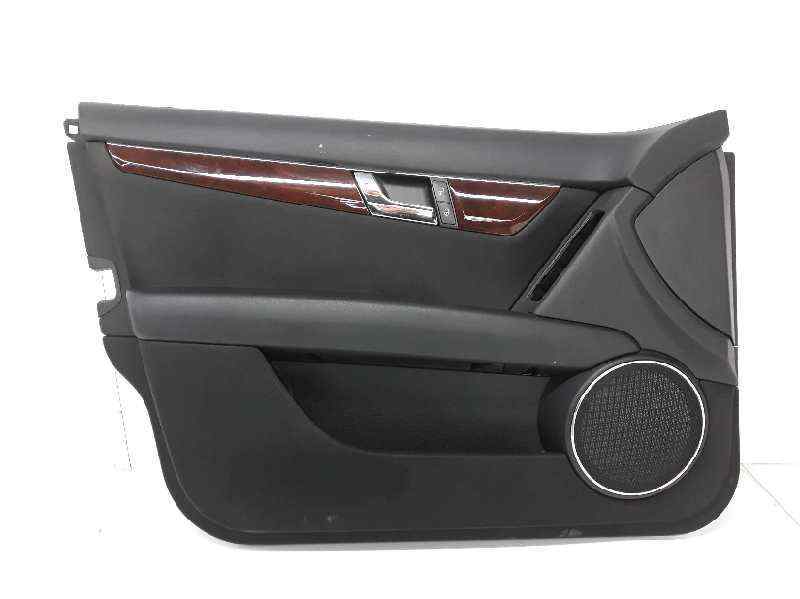 Hueco Entrada Mercedes Lk Ln2 6736600201 Entrada O Pelda&ntilde;o Izquierdo Para Mercedes Benz LK/LN2 814 - Repuesto Referencia 6736600201 6736600201 Entrada Izquierda