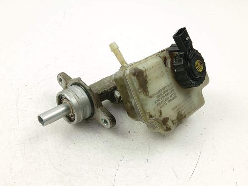 Used Brake master cylinder Brake master cylinder 37441938 37441938