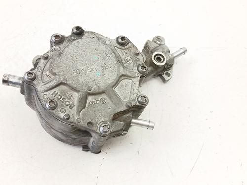 Used Vacuum pump SKODA OCTAVIA II Combi (1Z5) 1.9 TDI (105 hp) 29632179