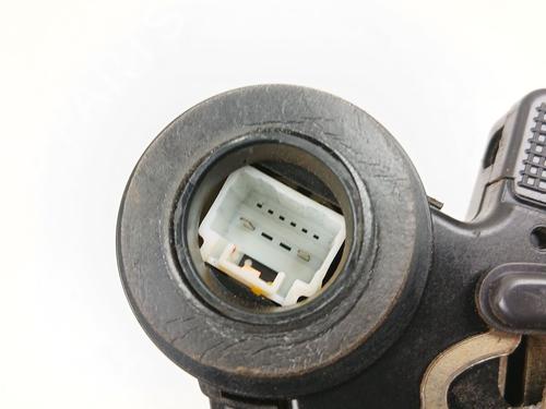 Cerradura puerta trasera izquierda TOYOTA HILUX VII Pickup (_N1_, _N2_, _N3_) 2.5 D-4D 4WD (KUN25) | BP30763839C100 