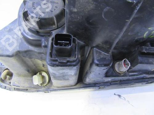 Right headlight KIA SORENTO I (JC) 2.5 CRDi 4WD | BP9831747C29 