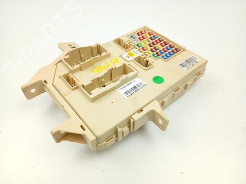 Used Fuse box KIA CARENS IV 1.7 CRDi (116 hp) 28142221