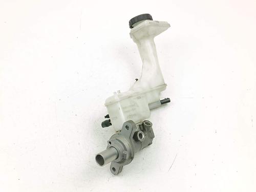 Used Brake master cylinder Brake master cylinder NISSAN X-TRAIL III (T32_, T32R, T32RR) 1.6 dCi (T32) (130 hp) 37441939 37441939