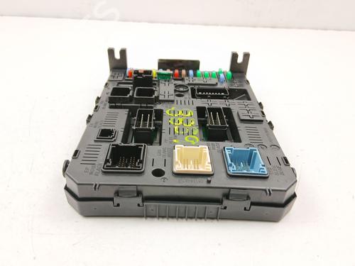 Fuse box PEUGEOT 308 I (4A_, 4C_) 1.6 HDi | BP30858313E1