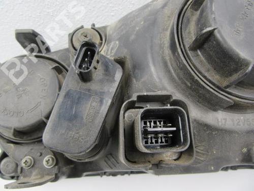 Right headlight HYUNDAI ELANTRA III (XD) 1.6 | BP12196727C29 