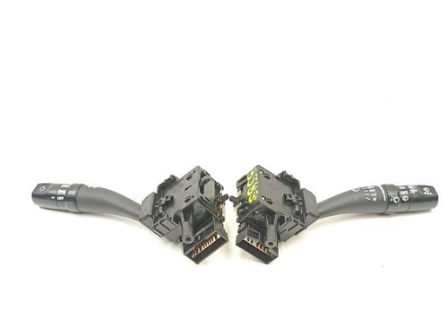 Steering column stalk HYUNDAI SANTA FÉ II (CM) 2.2 CRDi 4x4 | BP24113032I23