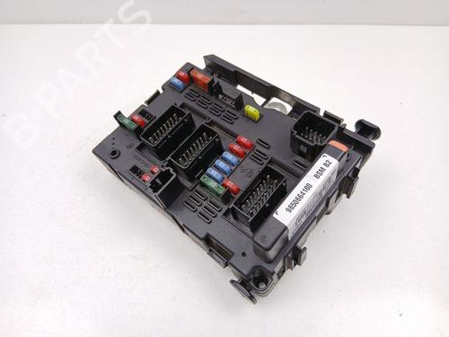 Used Fuse box Fuse box 26134236 26134236