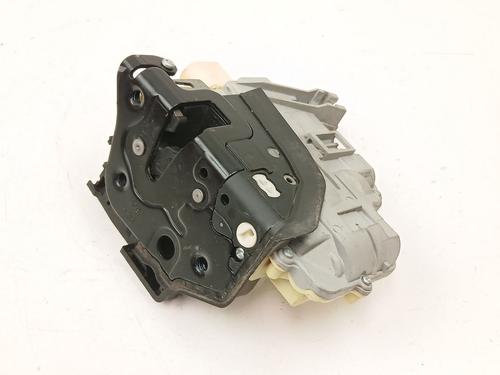 Front right lock AUDI Q7 (4LB) 3.0 TDI quattro 3C1837016A