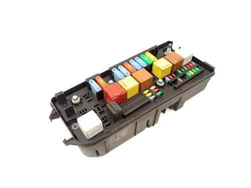 Used Fuse box Fuse box 25293546 25293546
