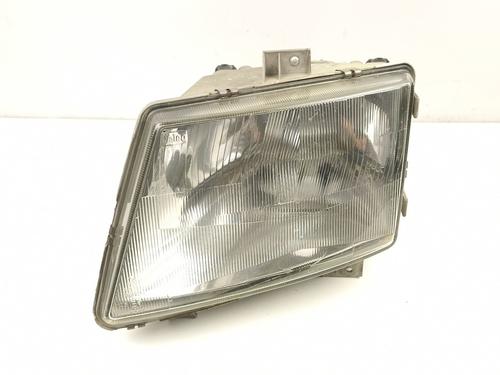 Faro izquierdo MERCEDES-BENZ VITO Bus (W638) 110 TD 2.3 (638.174) (98 hp) 17618117