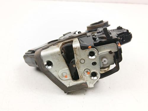 Cerradura puerta trasera izquierda TOYOTA HILUX VII Pickup (_N1_, _N2_, _N3_) 2.5 D-4D 4WD (KUN25) | BP30763839C100 