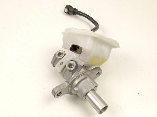 Used Brake master cylinder Brake master cylinder 37441769 37441769