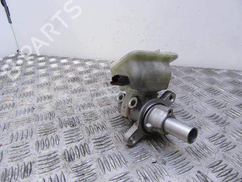 Used Brake master cylinder Brake master cylinder 37441330 37441330