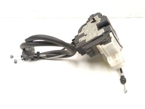 Rear left lock HYUNDAI SANTA FÉ II (CM) 2.2 CRDi 4x4 | BP24111469C100 
