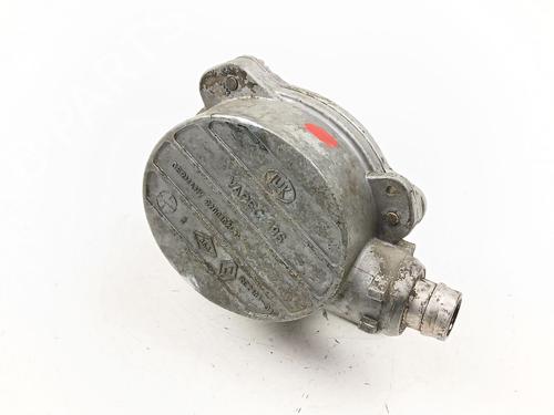 Used Vacuum pump RENAULT MASTER II Platform/Chassis (ED/HD/UD) 2.5 dCi 120 (ED0M, ED0U, ED0W, ED4M, ED8M, ED8W, HD0M,... (115 hp) 30685298
