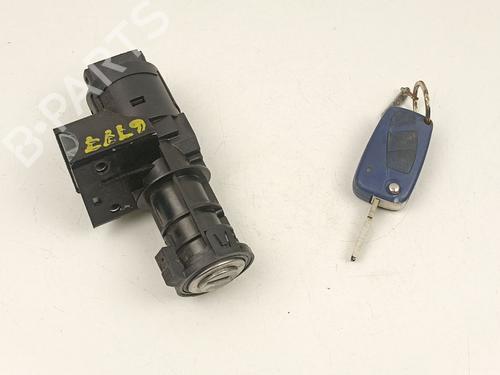 Used Ignition barrel FIAT STILO (192_) 1.9 JTD (192_XE1A) (115 hp) 16070772