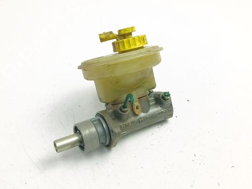 Used Brake master cylinder Brake master cylinder 37442018 37442018