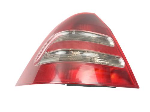 Left taillight MERCEDES-BENZ C-CLASS (W203) C 220 CDI (203.006, 203.008) | BP18474671C34 