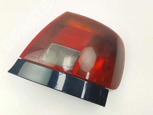right-taillight-audi-a4-b5-8d2-1994-1995-1996-1997-1998-1999-2000-2001-27179923 main image