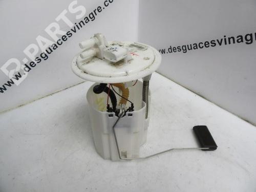 Used Fuel pump RENAULT MEGANE III Hatchback (BZ0/1_, B3_) 1.5 dCi (BZ09, BZ0D, BZ1W, BZ29, BZ14) (110 hp) 11737641