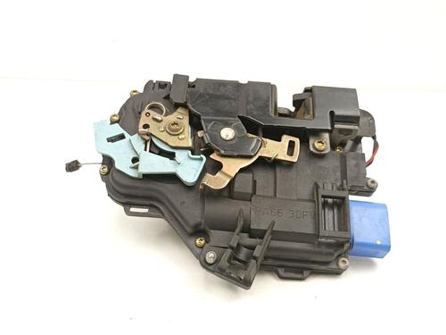 Front right lock VW TOUAREG (7LA, 7L6, 7L7) 2.5 R5 TDI | BP18695845C97 