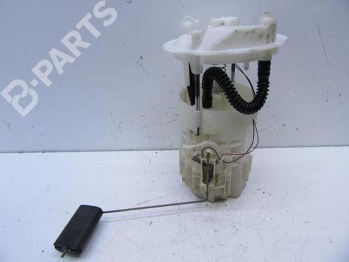 Used Fuel pump RENAULT MEGANE II Saloon (LM0/1_) [2003-2025]  11339924