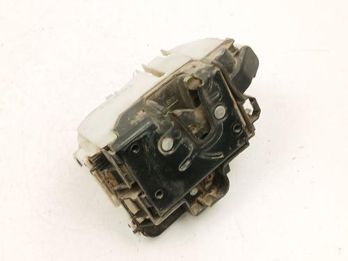 Used Front right lock VW POLO (6N2) 1.4 TDI (75 hp) 27981145