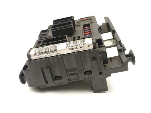 Fuse box CITROËN C5 I (DC_) 2.0 HDi (DCRHZB, DCRHZE) | BP23199732E1 - Image 3