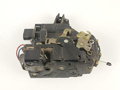 front-right-lock-seat-leon-1m1-18-20v-3b1837016a-1999-2000-2001-2002-2003-2004-2005-2006-12942203 main image