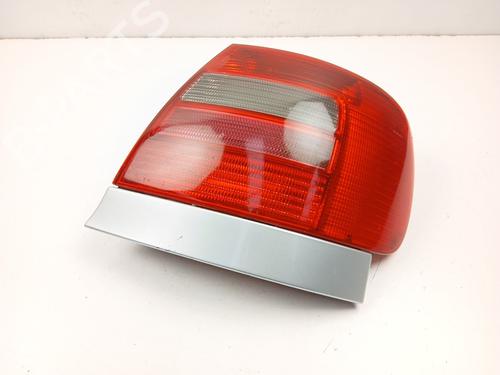 Høyre baklys AUDI A4 B5 (8D2) [1994-2001]  32163725