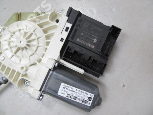 Rudehejsemekanisme Højre foran SEAT LEON (1P1) 1.9 TDI | BP11112607C23 