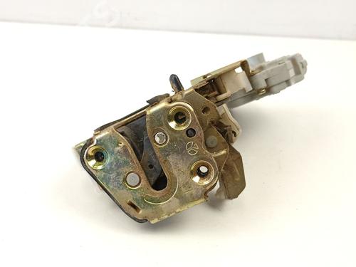 Rear left lock NISSAN TERRANO II (R20) 2.7 TDi 4WD | BP20098429C100 