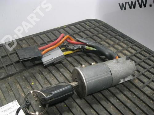 Used Ignition barrel RENAULT CLIO I (B/C57_, 5/357_) [1990-1999]  12102628