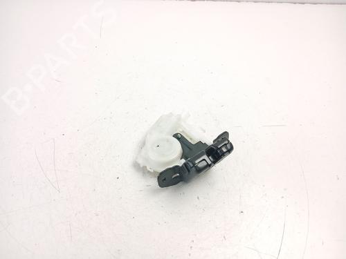 Used Tailgate lock Tailgate lock TOYOTA YARIS (_P13_) 1.5 Hybrid (NHP130_, NHP130) (101 hp) 33295369 33295369