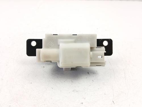 Tailgate lock RENAULT CLIO III (BR0/1, CR0/1) 1.2 16V (BR02, BR0J, BR11, CR02, CR0J, CR11) | BP31921060C101 