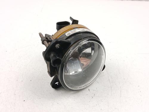 Używane Światło przeciwmgłowe przednie prawe VW CRAFTER 30-35 Bus (2E_) 2.5 TDI (136 hp) 30456782