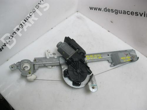 Lève-vitre arrière gauche RENAULT SCÉNIC II (JM0/1_) 1.9 dCi (JM0G, JM12, JM1G, JM2C) | BP12001681C24 