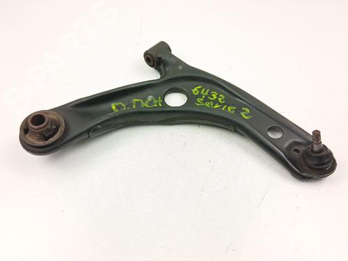 Used Right front suspension arm TOYOTA YARIS (_P9_) 1.33 VVT-i (NSP90_, NSP90R) (100 hp) 30204617