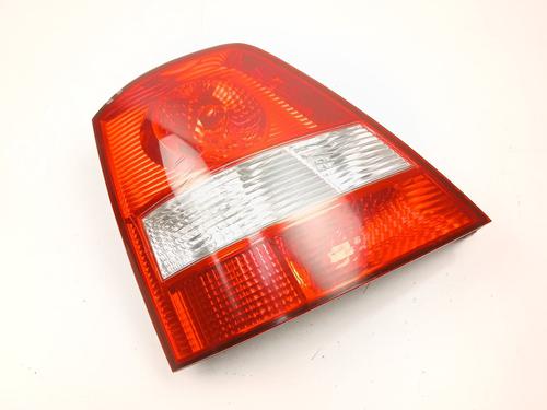 Used Left taillight KIA SORENTO I (JC) 2.5 CRDi 4WD (140 hp) 31292227