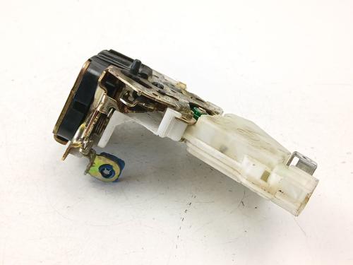 Rear left lock NISSAN X-TRAIL I (T30) 2.2 Di 4x4 | BP28005083C100 