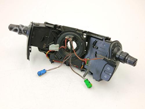 Used Steering column stalk RENAULT CLIO III (BR0/1, CR0/1) 1.5 dCi (BR17, CR17) (86 hp) 27894825
